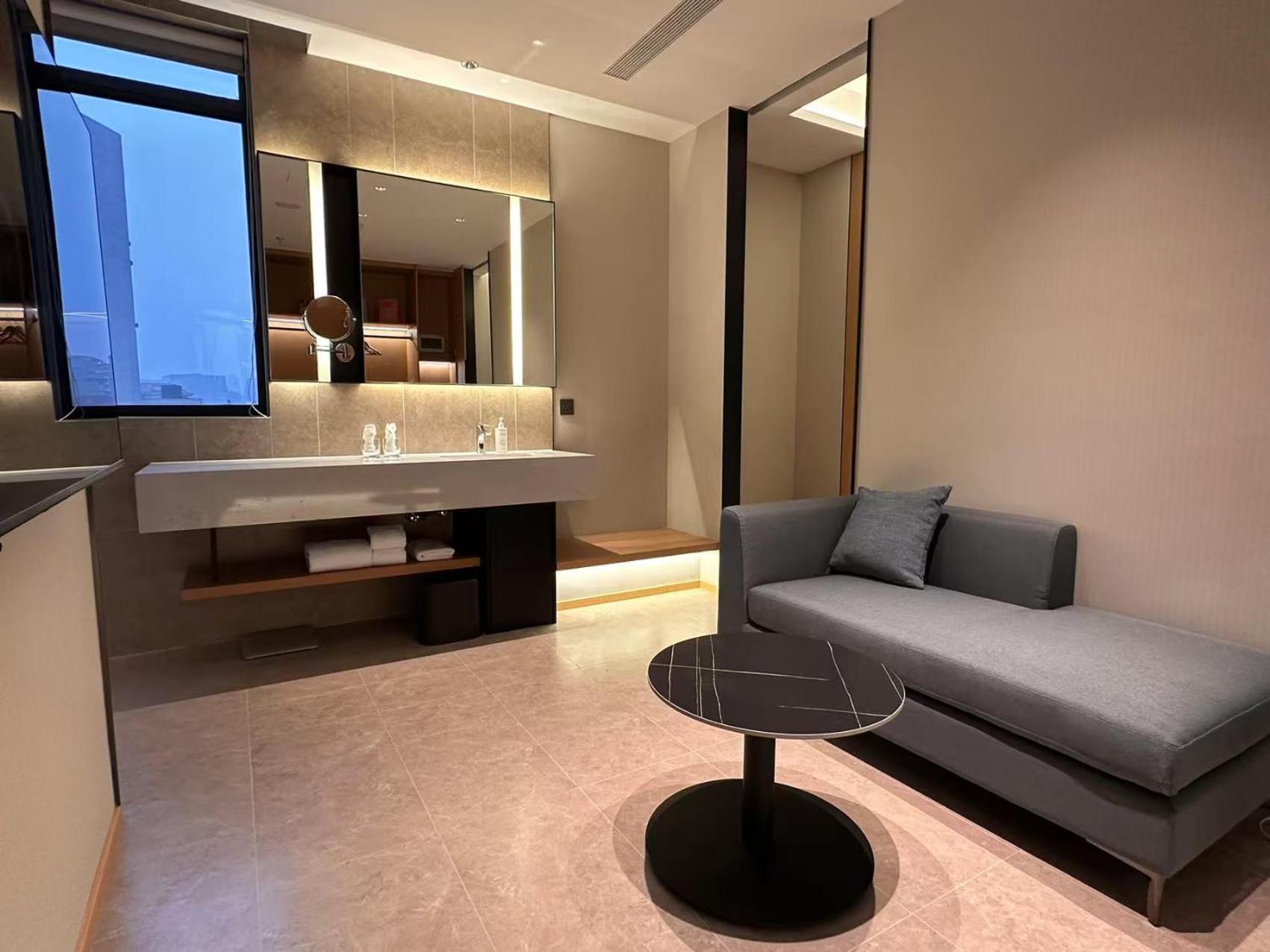 Fairfield By Marriott Hongqiao Hotel
